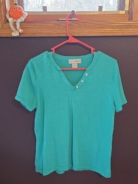 Sag Harbor Teal Short Sleeve V-Neck Top with Decorative Buttons